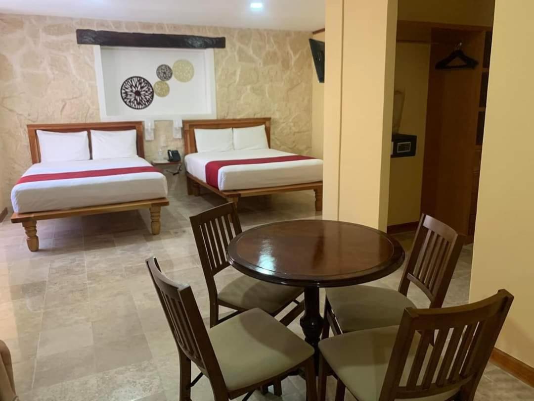 Cancun International Suites Esterno foto